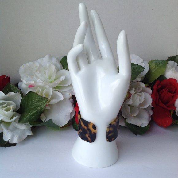 Cuff Bangle Tortoiseshell Leopard Print Bracelet - Picture 3 of 8